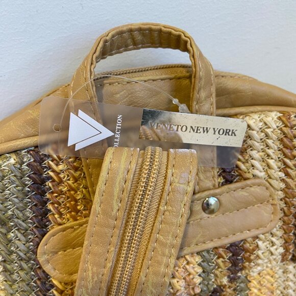 Veneto New York Handwoven Backpack With Vegan Leather Accents - Picture 3 of 10